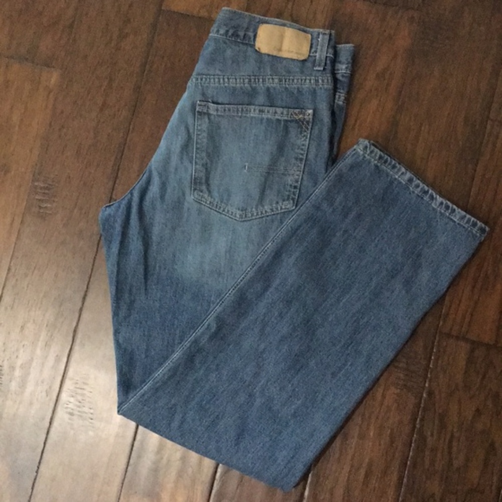 Calvin Klein Relaxed Straight Jeans size: 32x32